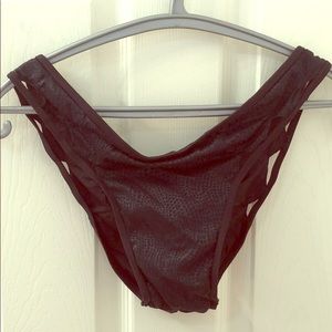 Black beach bunny bikini bottoms